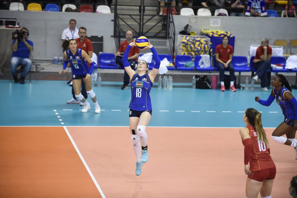 Volley : L'équipe de France écrasée par le rouleau compresseur serbe