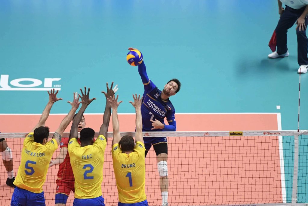 Volley : La France affrontera la Pologne en quart de finale