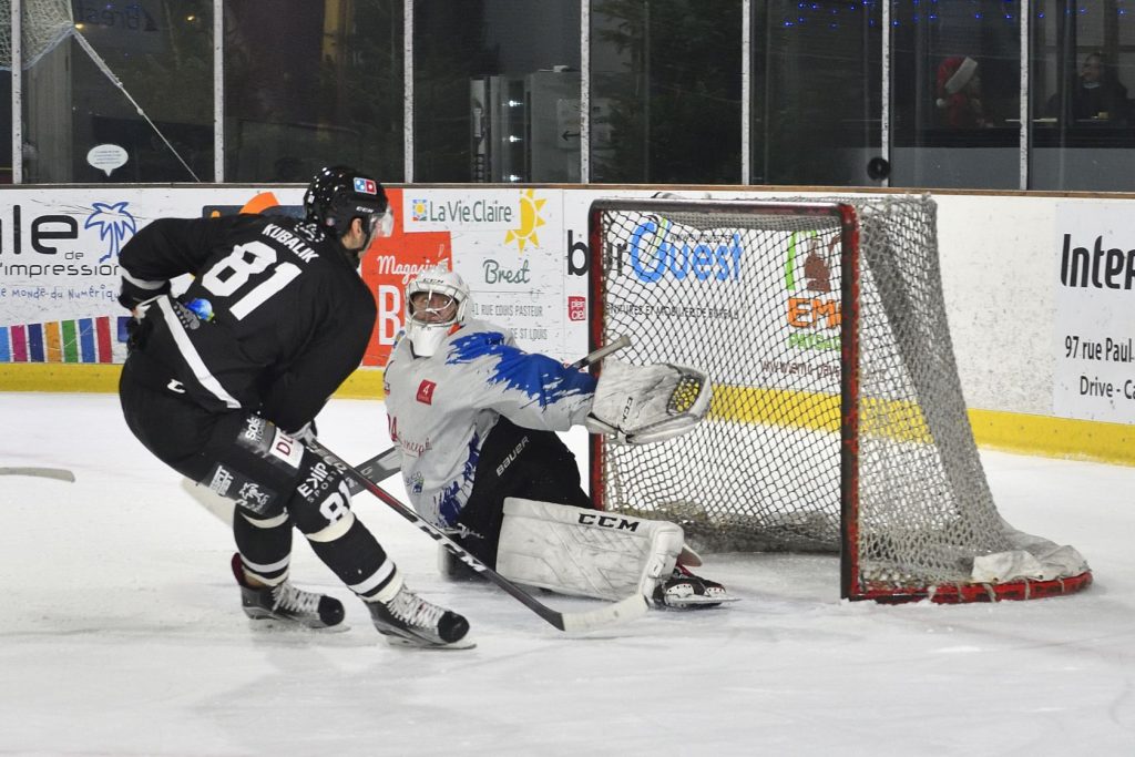 Hockey sur glace : Brest large vainqueur de Dunkerque