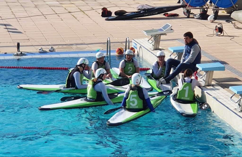 Laura Saliou évolue au CKC Acigné en kayak-polo