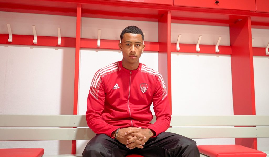 Noah Fadiga signe 4 ans au Stade Brestois 29