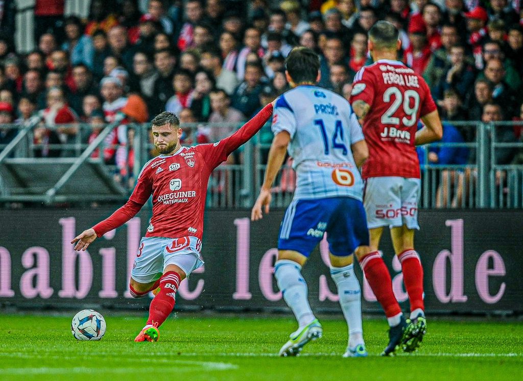 Le Stade Brestois prend qu'un point face au RC Strasbourg (1-1)