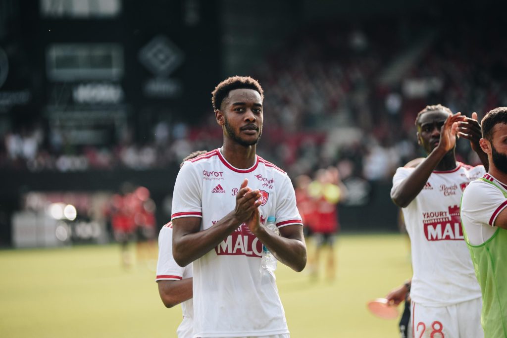 Qui est Josue Escartin, de retour à Brest ?